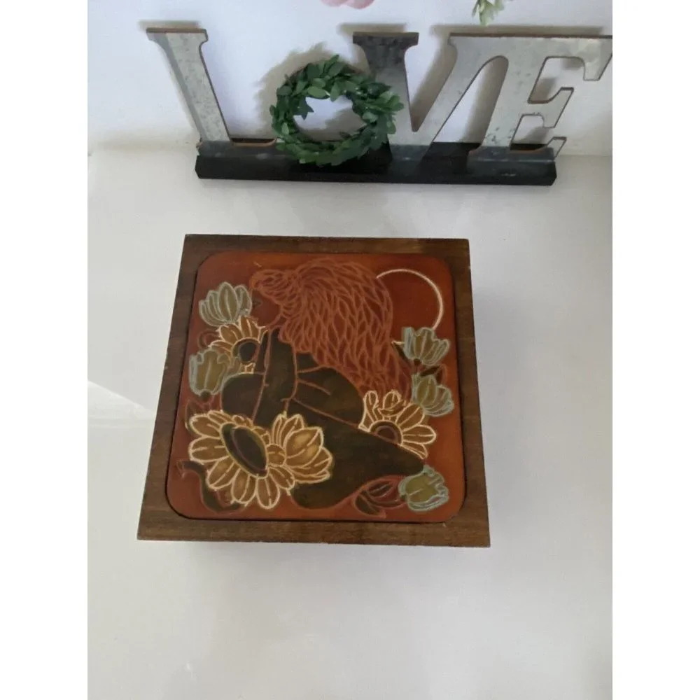 Vintage Hand Carved Hand Painted Wood Hinged Box‎ Voluptuous Woman W Flowers 6X6